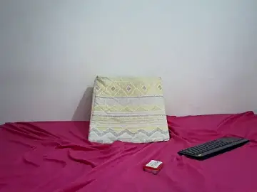 Stripchat Nude Webcam of Scarlett_Cherry_