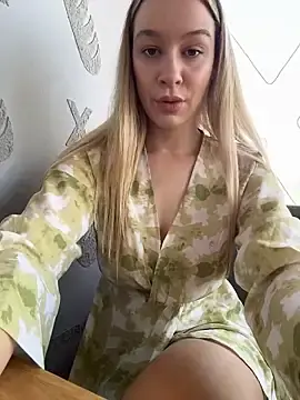 Stripchat Free Porn Cam of SashaCatt