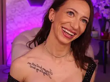 Stripchat Live Sex Cam of RubyFever