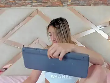 Stripchat Live Porn of lucy_davies
