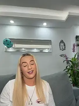 Stripchat Sex Cam of Strongqueen