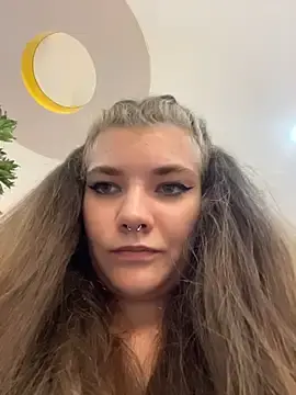 Stripchat Free Live Porn of Holy_Tereza