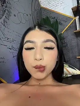 Stripchat Adult Webcam of BadLilAngelXXX