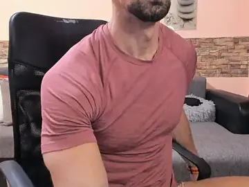 Stripchat Sex Cam of HotHunkTrainer