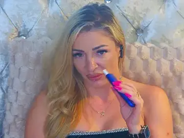 Stripchat Live Sex of Izabellle02