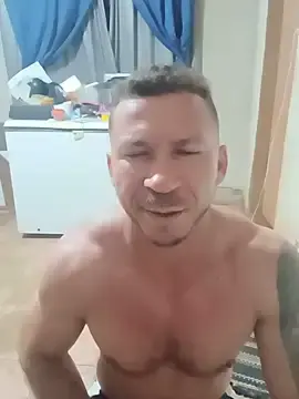 Stripchat Adult Webcam of RobertoLuiz84