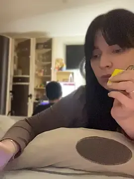 Stripchat Free Porn Cam of Poly_Nick