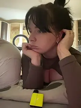 Stripchat Watch Live Sex Cams of Poly_Nick