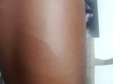 Stripchat Adult Webcam of drake_brwon_23