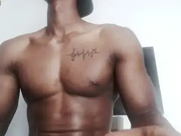 Stripchat Free Porn Cam of drake_brwon_23