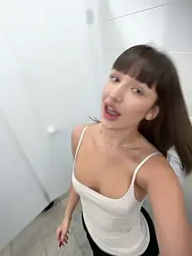 Stripchat Live Sex Cam of Sophie_Avory