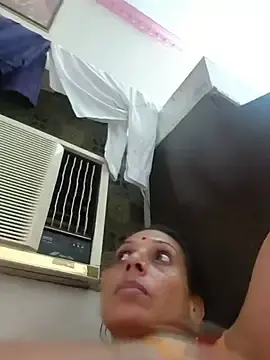 Stripchat Sex Cam of Sexy-Suhani2