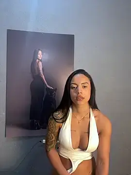 Stripchat Live Sex Cam of Elamesmamorena