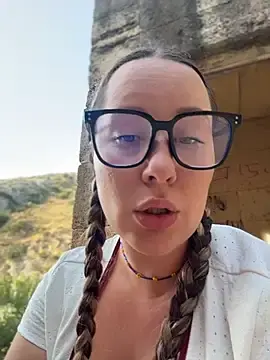 Stripchat Live Sex of Mona_Plus