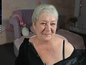 Stripchat Nude Webcam of Poppy_Pulse
