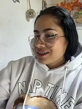Stripchat Sex Cam of Sweet__Nurse1