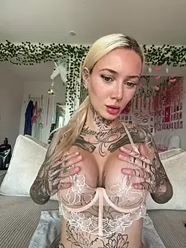 Stripchat Sex Cam of Stella-Kink
