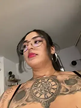 Stripchat Free Live Porn of Rae_Lil_White