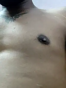 Stripchat Live Sex Cam of top_mickey
