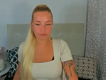 Stripchat Best live sex cam show of KristyHoney