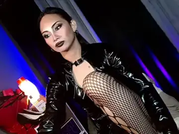 Stripchat Live Sex Cam of Bella_subhunterx