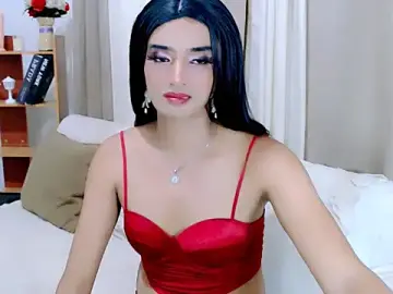 Stripchat Live Sex Cam of Queeny_Cassandra