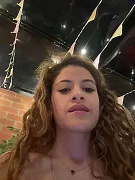 Stripchat Free Porn Cam of alana15
