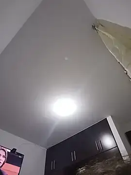 Stripchat Free Porn Cam of Nikki_milf69