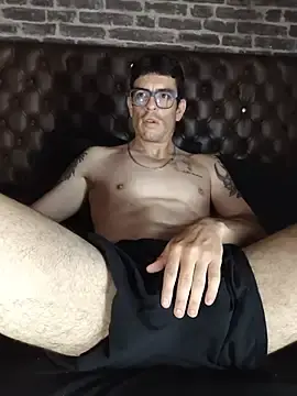 Stripchat Adult Webcams of damian_bull