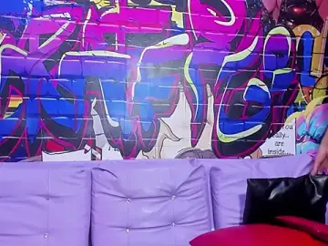 Stripchat Watch Live Sex Cams of miacam-hot