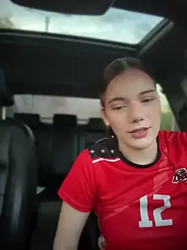 Stripchat Free Live Porn of NicoleCut