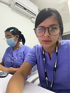 Stripchat Free Live Porn of Mia_Alanna