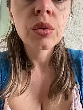 Stripchat Live Porn of ladywithbigass
