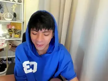 Stripchat Best Webcam of davincihugecock