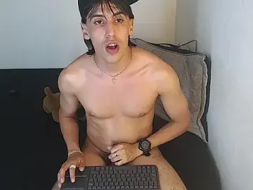 Stripchat Live Sex Cam of Robisson_zack