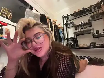 Stripchat Best Webcam of luckygigi