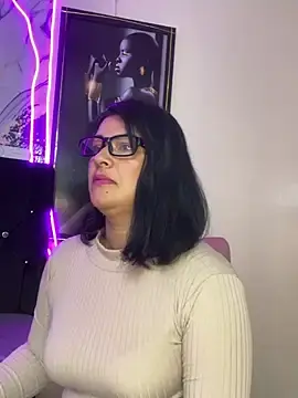 Stripchat Adult Webcam of Selin_mehott