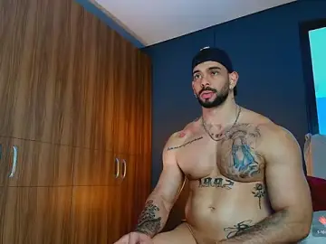 Stripchat Adult Webcam of massimo_visconti
