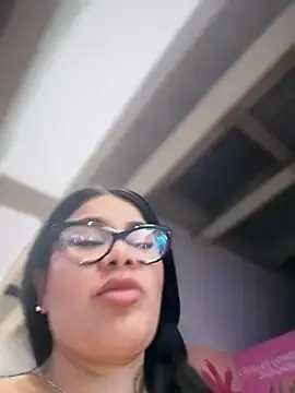 Stripchat Best live sex cam show of Issane_Peru