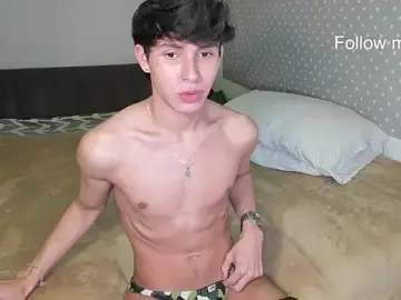 Stripchat Live Sex Cam of Angelitocute