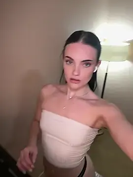 Stripchat Sex Cam of KarissaChantelle