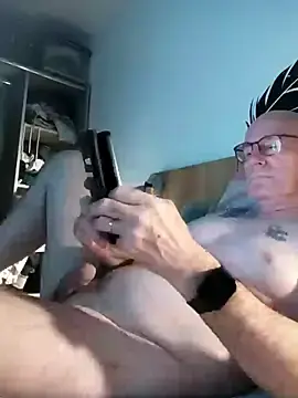Stripchat Free Porn Cam of bogland33