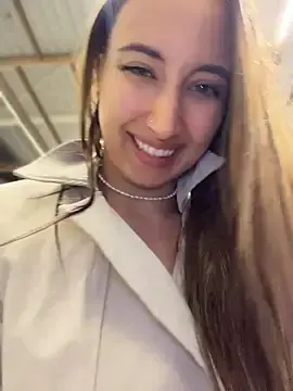 Stripchat Sex Cam of ICrazyOneIRL