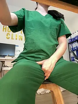 Stripchat Free Porn Cam of secretly_masturbating