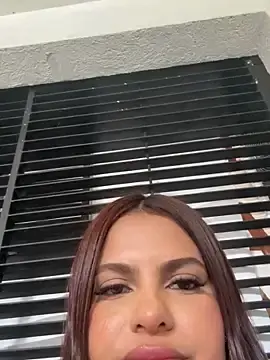 Stripchat Free Porn Cam of Irina_Velvett