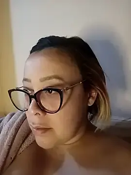 Stripchat Adult Webcam of lualviz