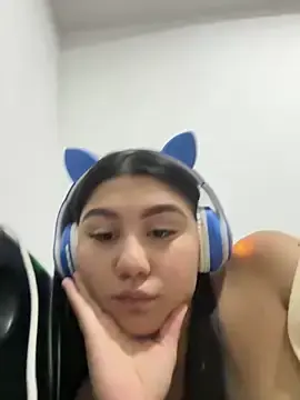 Stripchat Live Sex Cam of HotRose_69