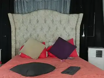 Stripchat Live Sex Cam of aura_sterling