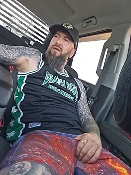 Stripchat Nude Webcam of Beardedtattood