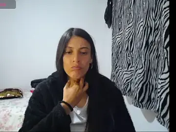Stripchat Live Porn of aleja_2024